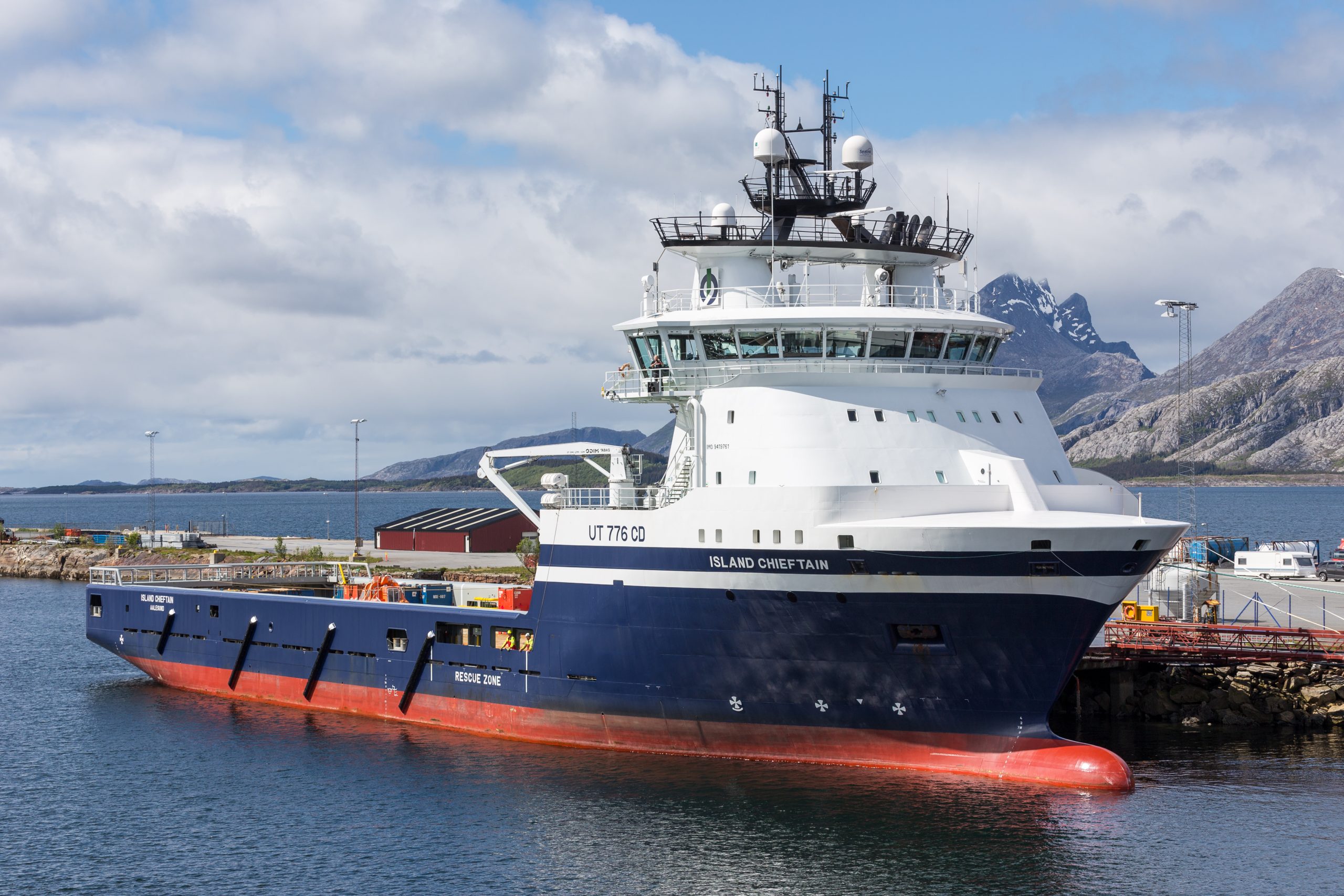 Supply_vessel__Island_Chieftain__in_Sandnessjøen Supply vessel Island Chieftain in Sandnessjøen